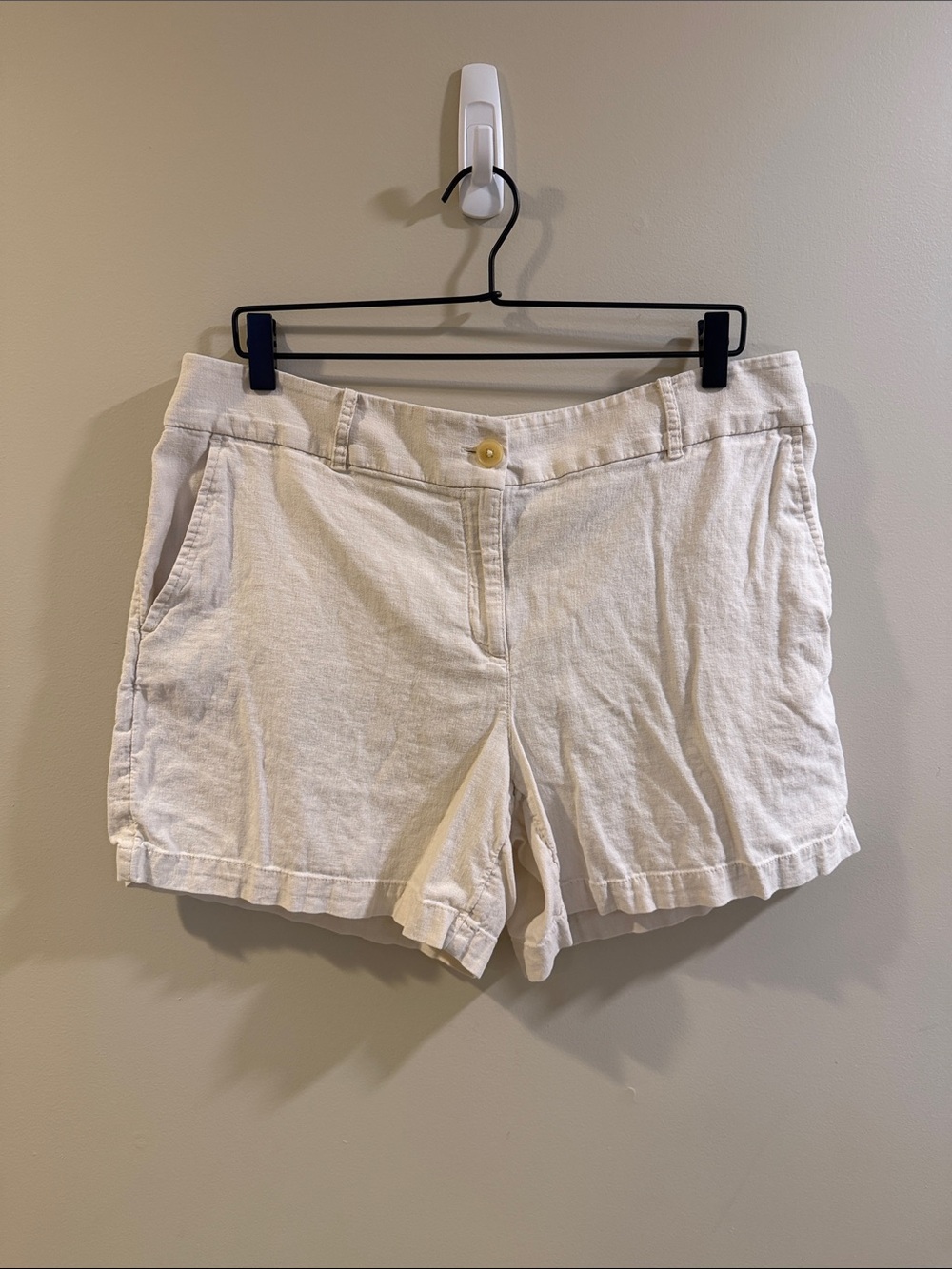 LOFT Cream Casual Linen-Blend Shorts